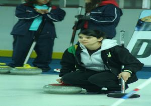 A.Ü. şampiyonluk yolunda